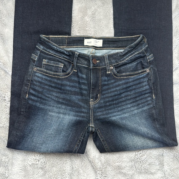 BKE Stella Mid-Rise Jeans 💙 - Picture 4 of 8